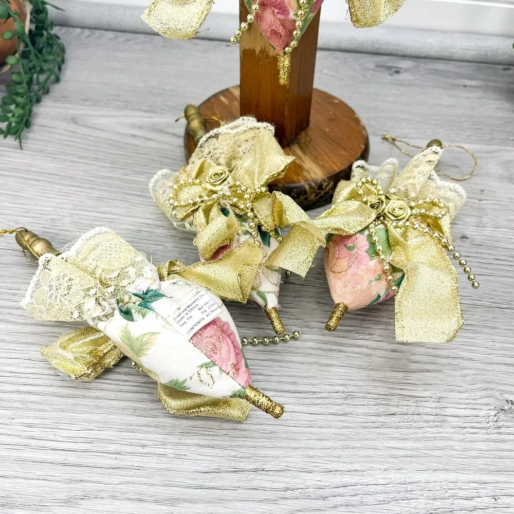 Vintage Floral‎ Christmas Ornaments: Shabby Chic Cottagecore Decor, Set of 4